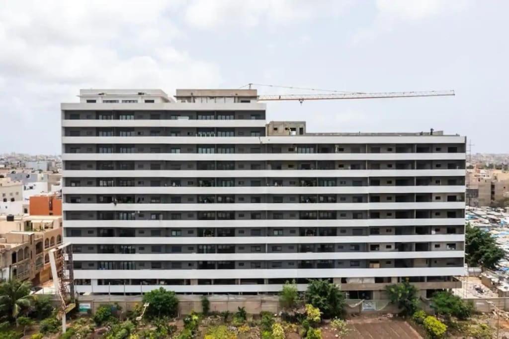 Superbe Appartement Avec Parking Gratuit Et Garde Dakar Zewnętrze zdjęcie